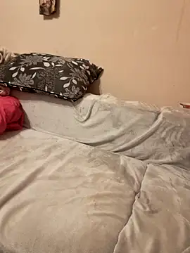 Snapshot of Niptalk84 chatting on 11-14-25, 09:46 Niptalk84 online show from 11-14-25, 09:46