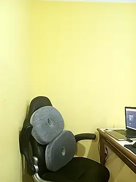 Snapshot of AngelRevery chatting on 10-30-25, 10:32 AngelRevery online show from 10-30-25, 10:32