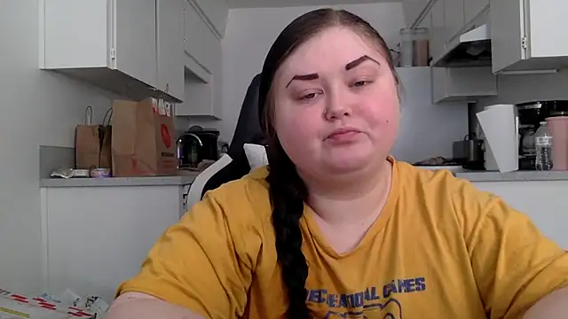 Snapshot of JJbaby1 chatting on 10-15-25, 04:29 JJbaby1 online show from 10-15-25, 04:29