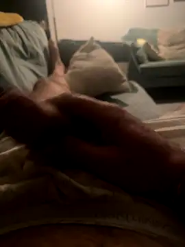 Snapshot of Bigtitsloveshow chatting on 10-16-25, 01:28 Bigtitsloveshow online show from 10-16-25, 01:28