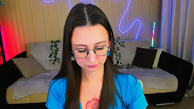 YourLovellyStory online show from 10-17-25, 04:20