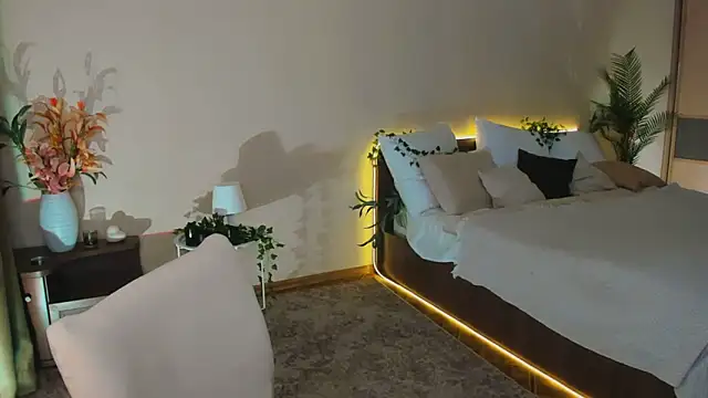 YourLovellyStory online show from 10-22-25, 09:20