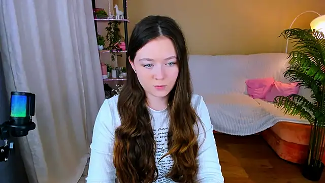 AlluringLookk online show from 10-17-25, 11:13