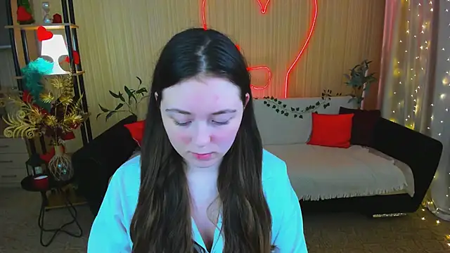 AlluringLookk online show from 04-19-26, 06:32