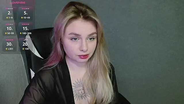 Snapshot of AngelicaHollywood chatting on 10-12-25, 09:14 AngelicaHollywood online show from 10-12-25, 09:14