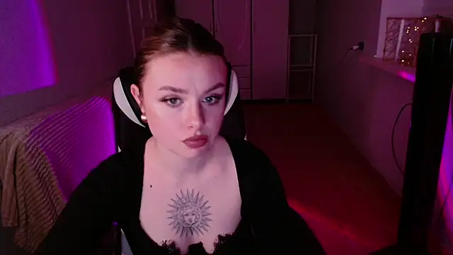 AngelicaHollywood online show from 02-25-26, 09:46