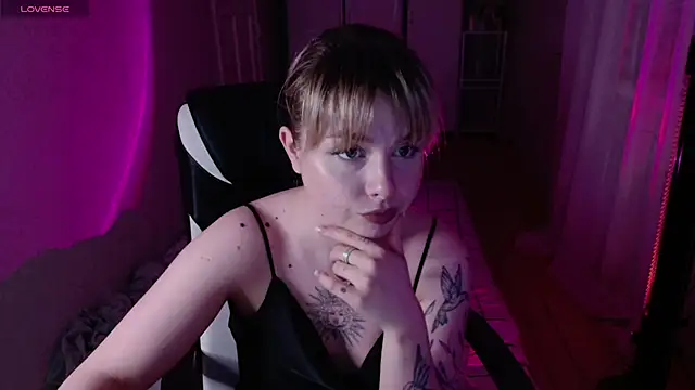 AngelicaHollywood online show from 03-19-26, 08:02