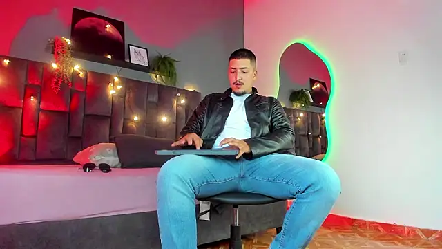 MrFox   online show from 02-05-26, 07:40