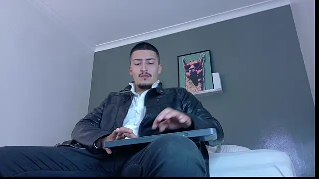 MrFox   online show from 04-04-26, 11:51