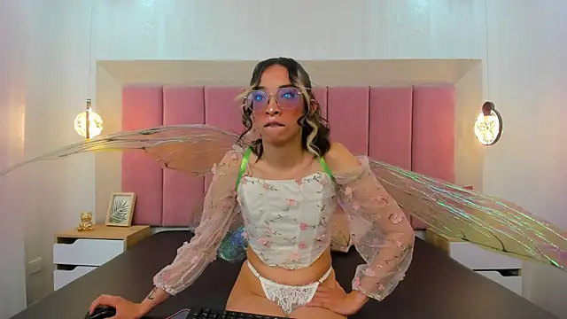 Emilia Bons online show from 10-24-25, 02:24