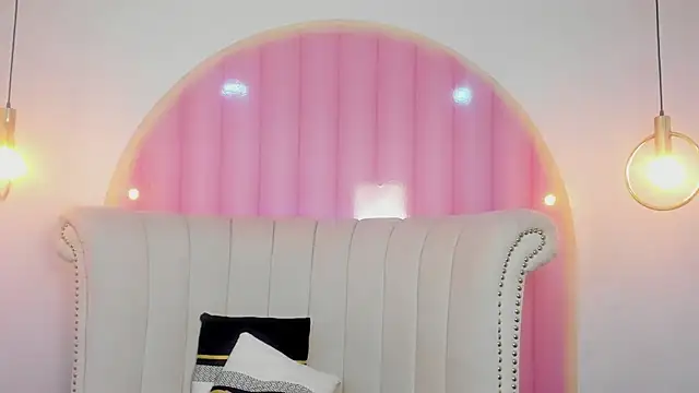 Emilia Bons online show from 01-08-26, 01:19