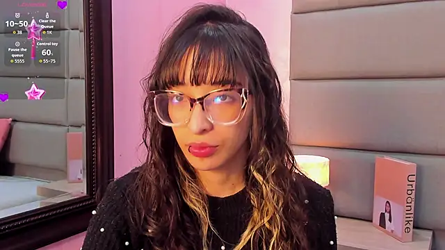 Emilia Bons online show from 04-28-26, 01:49