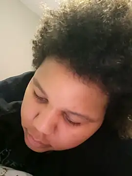 chocolate bella online show from 09-24-25, 04:10