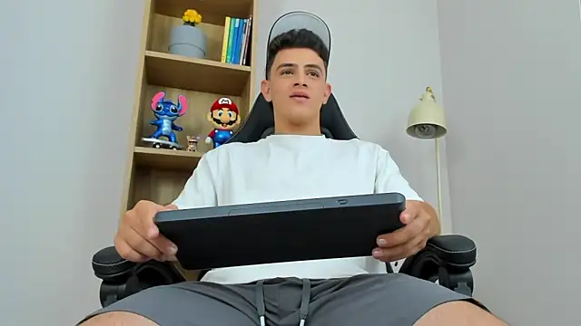 Mikecooper online show from 04-14-26, 12:49