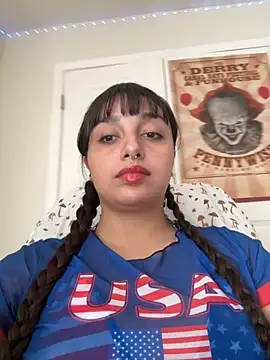 CharmingMaddie online show from 09-30-25, 03:17