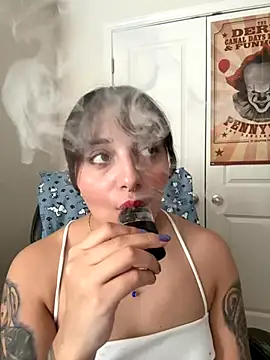 CharmingMaddie online show from 12-05-25, 05:53