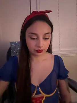 CharmingMaddie online show from 04-28-26, 05:34