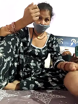 Love-pari077 online show from 10-26-25, 03:18