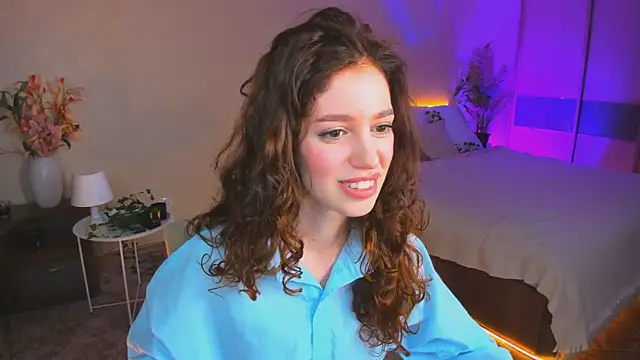 ChristinaConteeree online show from 10-06-25, 07:22