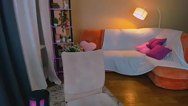 ChristinaConteeree online show from 10-18-25, 11:33