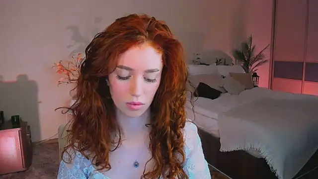 ChristinaConteeree online show from 11-24-25, 07:13