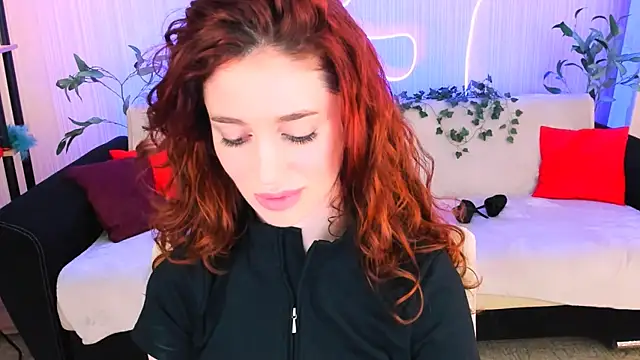ChristinaConteeree online show from 05-31-26, 06:09