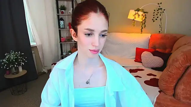 ChristinaConteeree online show from 06-18-26, 10:09