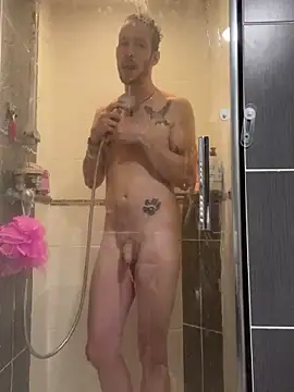 Snapshot of charl-5 chatting on 09-18-25, 11:23 charl-5 online show from 09-18-25, 11:23