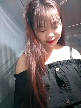 Snapshot of PhayPhay123 chatting on 10-04-25, 12:19 PhayPhay123 online show from 10-04-25, 12:19