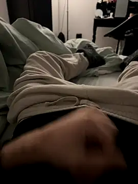 Snapshot of Frankieyyy1 chatting on 01-05-26, 07:06 Frankieyyy1 online show from 01-05-26, 07:06