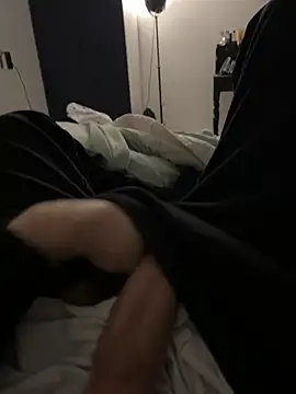 Snapshot of Frankieyyy1 chatting on 01-11-26, 02:05 Frankieyyy1 online show from 01-11-26, 02:05