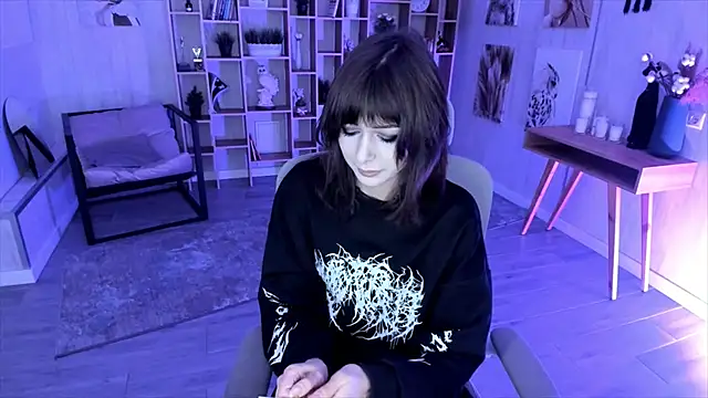 CrystallBloom online show from 10-01-25, 01:11