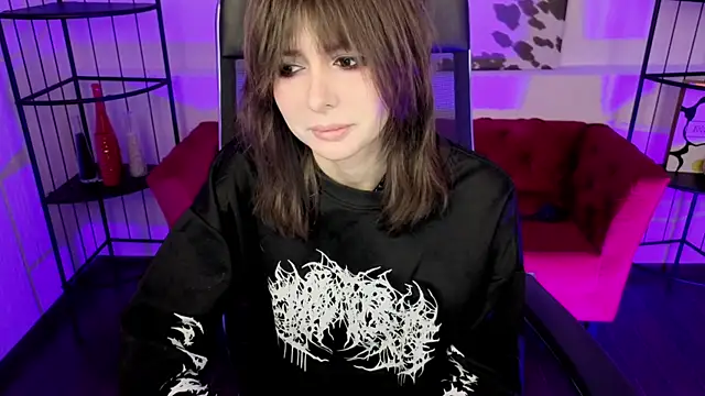 Snapshot of CrystallBloom chatting on 04-01-26, 01:17 CrystallBloom online show from 04-01-26, 01:17