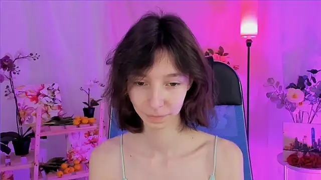 EmmanuellBrown online show from 12-21-25, 04:08