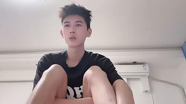 xiaojie2563 online show from 09-09-25, 12:48