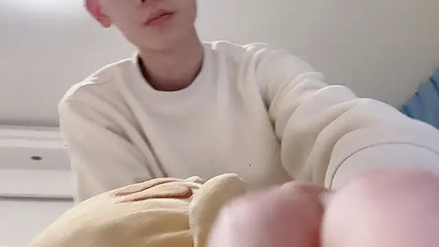 xiaojie2563 online show from 03-02-26, 04:03