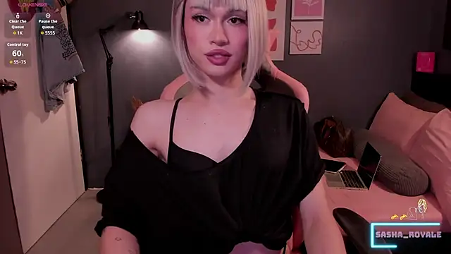 Snapshot of sasharoyale chatting on 10-13-25, 03:06 sasharoyale online show from 10-13-25, 03:06