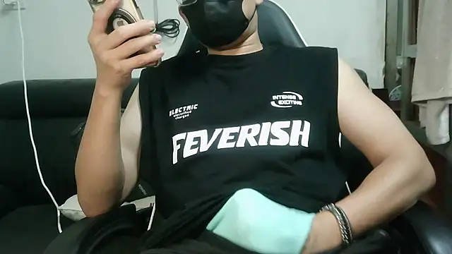 bigbb101011 online show from 12-17-25, 02:56