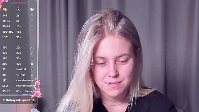 Snapshot of AngelAnty chatting on 09-12-25, 04:29 AngelAnty online show from 09-12-25, 04:29