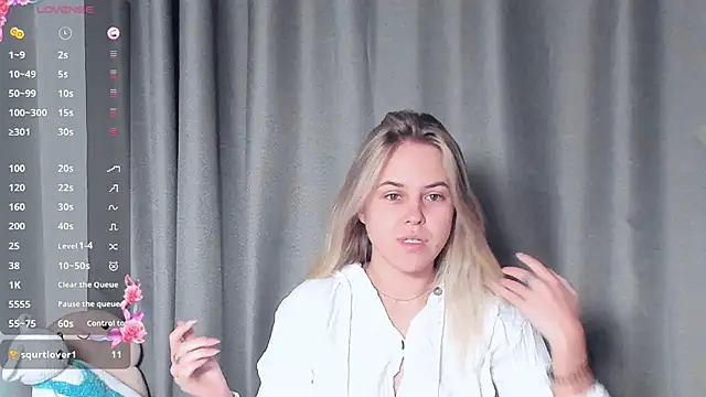 Snapshot of AngelAnty chatting on 10-23-25, 04:06 AngelAnty online show from 10-23-25, 04:06