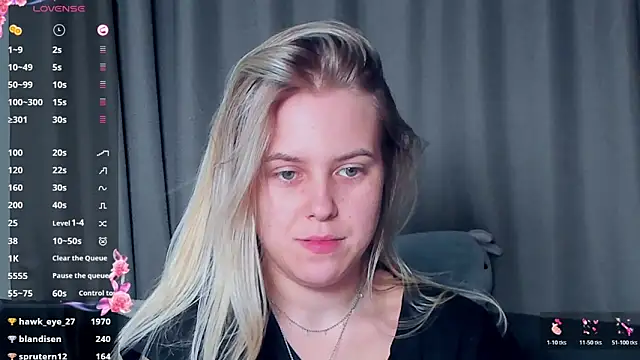 Snapshot of AngelAnty chatting on 11-10-25, 02:05 AngelAnty online show from 11-10-25, 02:05