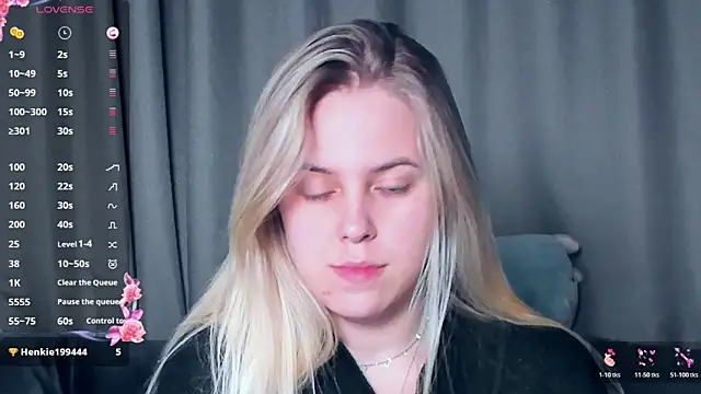 Snapshot of AngelAnty chatting on 11-16-25, 01:17 AngelAnty online show from 11-16-25, 01:17