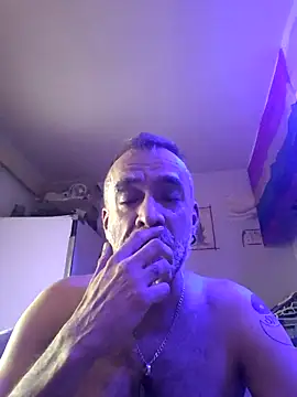 GabyCollado5 online show from 10-31-25, 11:22