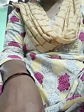 Snapshot of Monika_Telugu_Girl chatting on 09-19-25, 03:52 Monika Telugu Girl online show from 09-19-25, 03:52