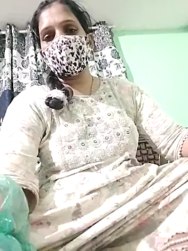 Snapshot of Monika_Telugu_Girl chatting on 10-02-25, 07:10 Monika Telugu Girl online show from 10-02-25, 07:10