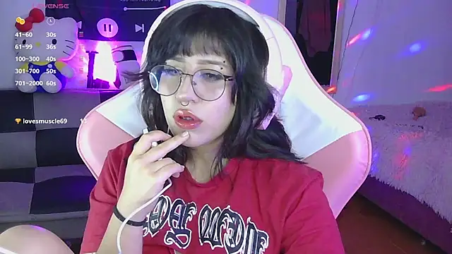 Snapshot of Hachiko_Love chatting on 05-22-26, 01:13 Hachiko Love online show from 05-22-26, 01:13
