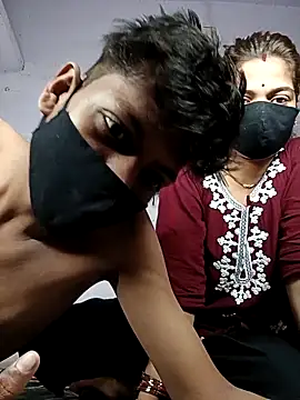 Snapshot of hiddennisha chatting on 09-12-25, 06:41 hiddennisha online show from 09-12-25, 06:41