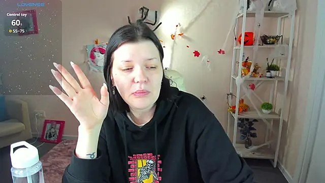 Snapshot of Michele_Greenn chatting on 11-01-25, 01:07 Michele Greenn online show from 11-01-25, 01:07