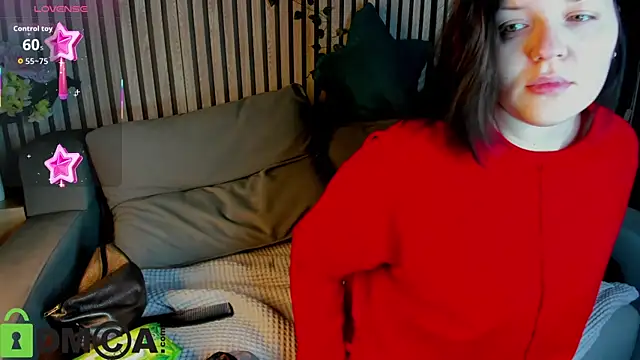 Snapshot of Michele_Greenn chatting on 12-14-25, 01:44 Michele Greenn online show from 12-14-25, 01:44