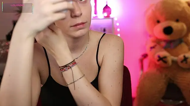 NovaHollisx online show from 03-30-26, 04:02